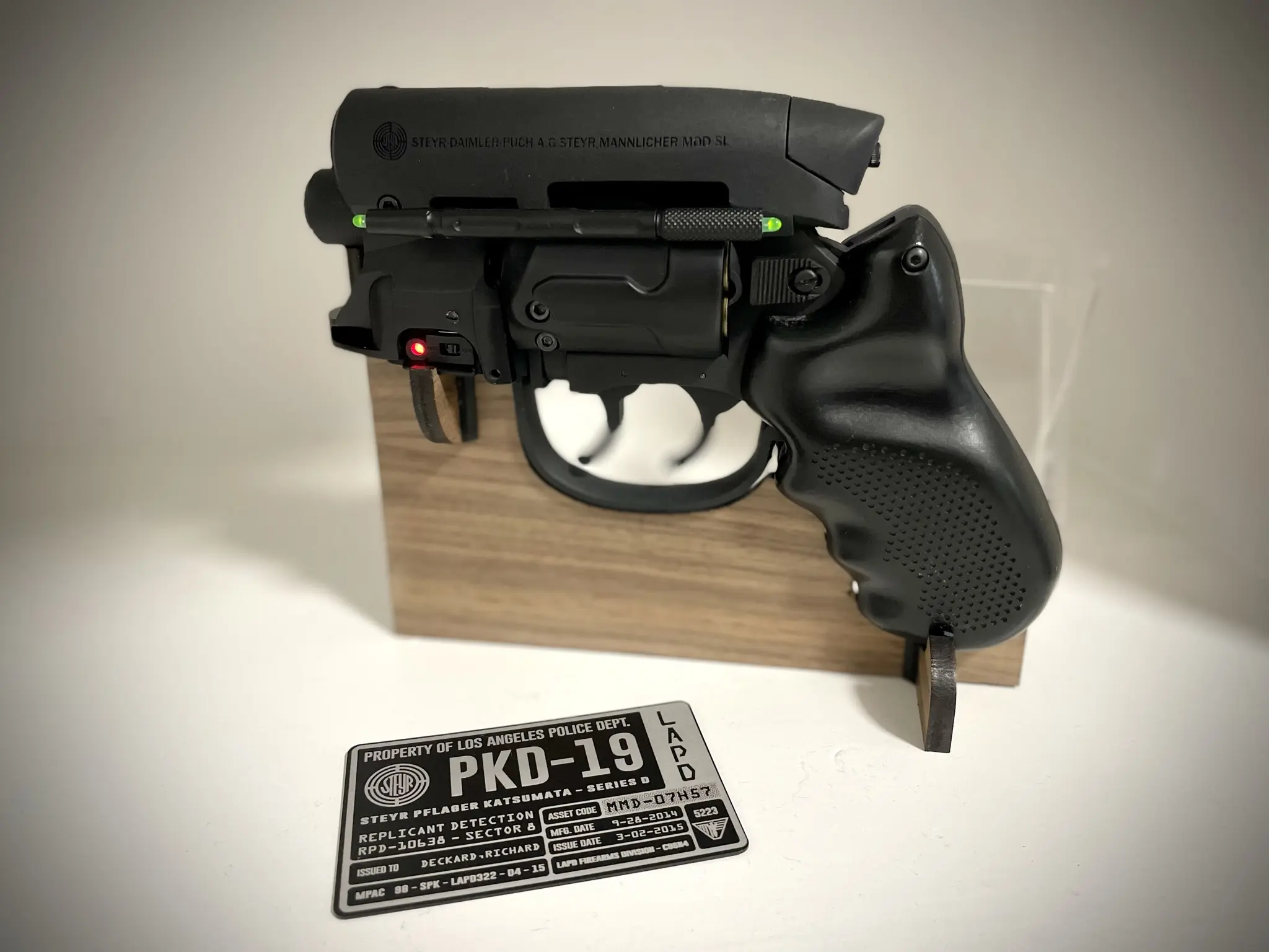 Snub Nosed Blade Runner Blaster Display Stand